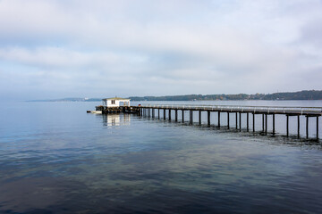 Kiel, Deutschland, 18. Okt. 2024 herbstliche Impressionen vom Kieler Hafen entlang der Kiellinie