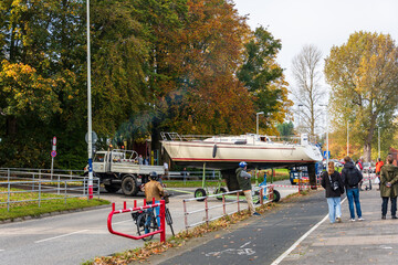 Kiel, Deutschland, 18. Okt. 2024 herbstliche Impressionen vom Kieler Hafen entlang der Kiellinie