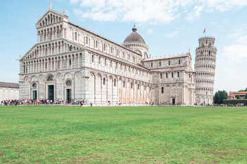 piazza dei miracoli city