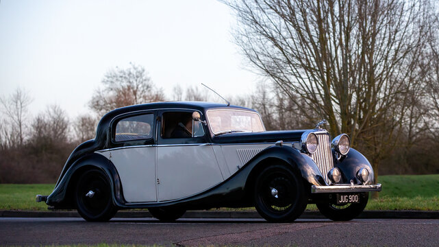 1946 JAGUAR SS car