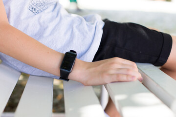 Obraz premium Child's Fitness Journey: Smart Bracelet in Action