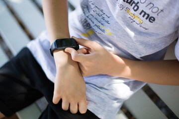 Child's Fitness Journey: Smart Bracelet in Action