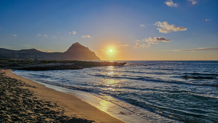 Coucher de soleil sur la mer