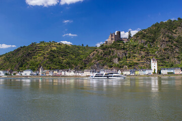 Fototapeta premium Katz castle and romantic Rhine in summer, Germany