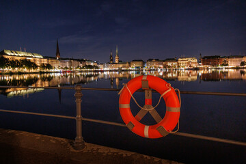 Hamburg Innenalster bei Nacht