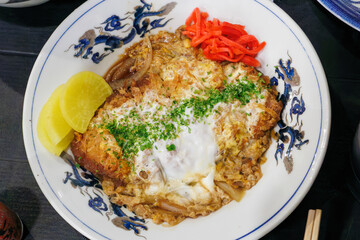 カツ煮（カツ丼の上に乗せるもの。トンカツを卵で甘辛く煮込んだもの。とても美味しい）
港の展望レストラン、双葉食堂で晩ごはんを食す。
静岡県伊豆半島南伊豆町中木ヒリゾ浜-2024年
