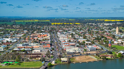 Naklejka premium Yarrawonga town centre and local architecture in an expansive aerial view