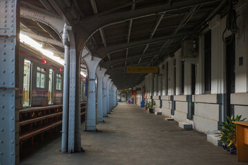 long corridor of train platforms