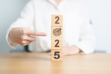 2025 year block with dartboard icon. Goal, Target, Resolution, strategy, plan, Action, mission,...