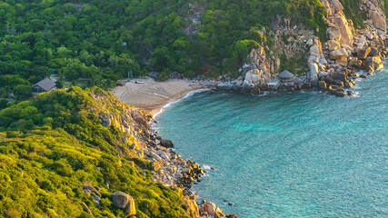 Obraz premium Beautiful Nui Chua national park beach with turquoise color water and Vinh Hy bay, during summer in Ninh Thuan, Vietnam.