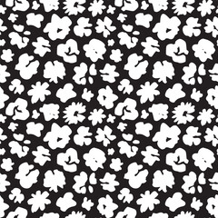 Ink Brush Black Flower Pattern. Abstract Paint Floral Illustration. Pictorial Bold Botanical Summer Background. Wild Cute Flower Wallpaper. Vector Vintage Floral Print. Daisy, Chamomile Silhouette