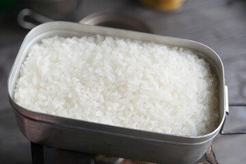 メスティンで炊いた炊きたて白ご飯