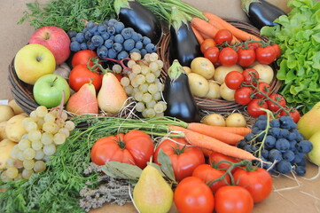 Assortiment de fruits et légumes d'automne frais
