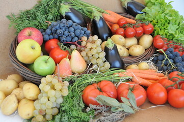Assortiment de fruits et légumes d'automne frais