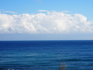 海と雲