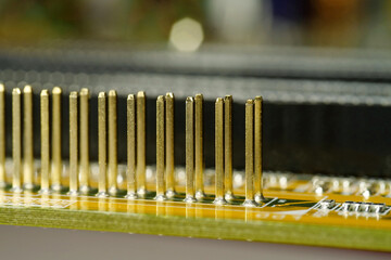 Computer microcircuit with electronic components