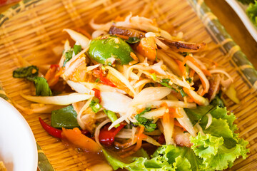 Fresh and Flavorful Thai Som Tum: A Must-Try Dish