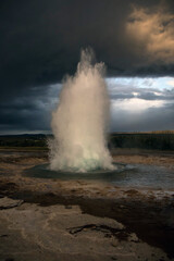 Geysir erupts