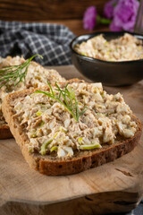 Sandwich with tuna paste and eggs.
