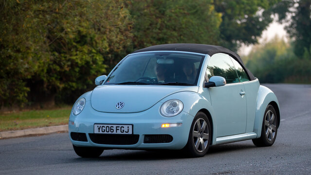 2006 1398 cc blue Volkswagen convertible Beetle