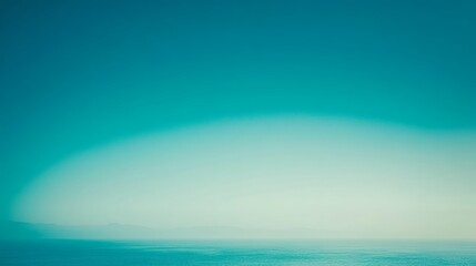 Obraz premium Ocean blues and gentle skies