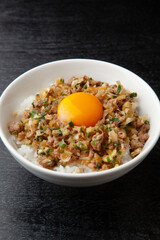 皮無し餃子丼