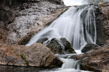 Ballikayalar Waterfalls, located in Gebze, Turkey, are deep in the canyon. There are 2 large waterfalls throughout the canyon.
