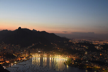 Fototapeta premium sunset in Rio de Janeiro view from the sugarloaf