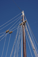 Mast and rrigging of a schooner