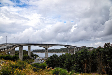 bogenbrücke zwischen bei orrfuglstien - norwegen