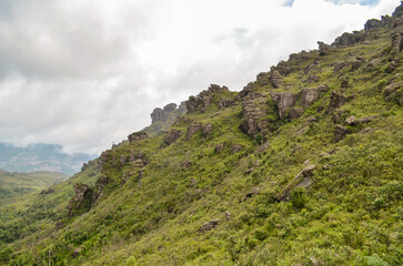 Obraz premium Rocks, mountains, peaks and all things natural in a state park near the city of Ouro Preto in the state of Minas Gerais, Brazil