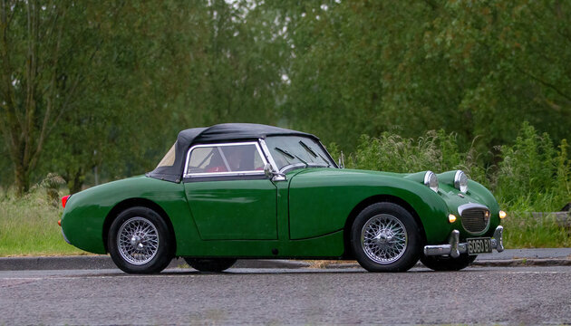 1961 green 948 cc Austin Healey Frog Eye Sprite