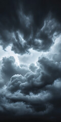 Nuvens escuras com raios ilustrando raiva e turbulência.