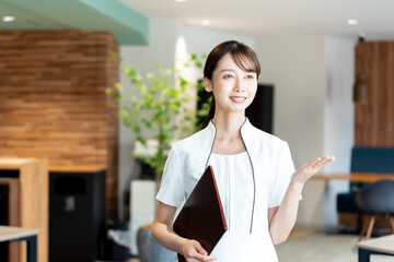 カウンセラーの女性