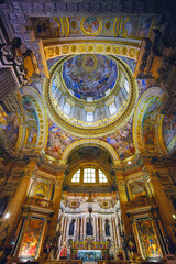 Obraz premium Cattedrale Metropolitana di Santa Maria Assunta better known as Duomo di Napoli, the Reale Cappella del Tesoro di San Gennaro, the ceiling