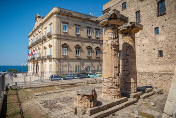 Hermosa foto  panor&aacute;mica  , casco antiguo de la ciudad de Taranto, Puglia
