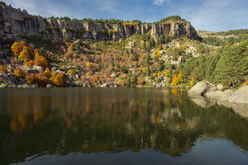 Fototapeta premium Urbion Mountains and Black Lagoon (Sierra de Urbion - Laguna Negra) Nature Reserve, Soria, Spain. Autunm season. Colorful picture.