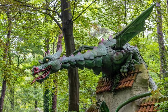 Draak Lichtgeraakt (Lightly Touched by the Dragon) in the Efteling