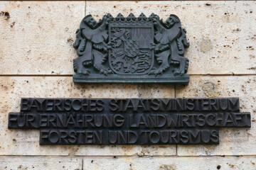 Schriftzug Bayerisches Staatsministerium Für Ernährung Landwirtschaft Forsten Und Tourismus