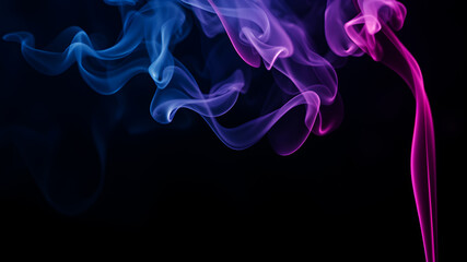 Obraz premium Ethereal Smoke Wisps Soft, colored smoke trails floating against a black canvas