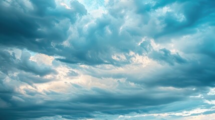 Obraz premium Dramatic Clouds Above the Horizon in Low Angle View