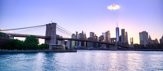 Fototapeta premium The New York City skyline from Brooklyn, New York.
