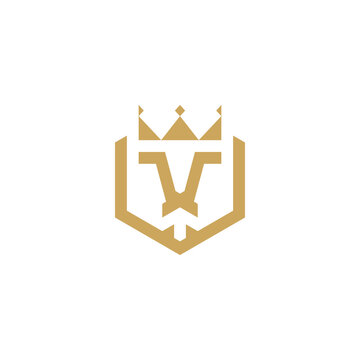 Lion luxury geometric polygon logo
