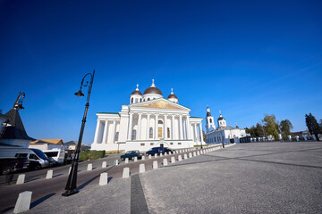 Obraz premium Majestic Resurrection Cathedral on Sunny Morning in Arzamas