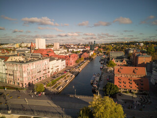 Obraz premium Old town view from above of Bydgoszcz and the river.