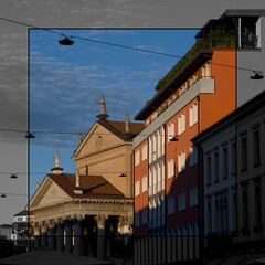 Obraz premium Cornice bianco e nero con interno a colori di una facciata di edifici