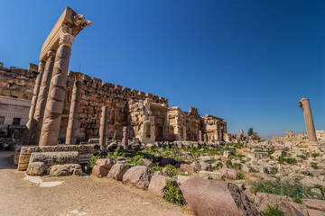 Fototapeta premium Temple of Jupiter ruins in Baalbek, Lebanon