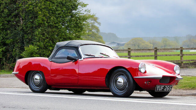 1961 red Elva Courier car
