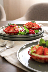 Tartelettes aux fraises du jardin et son coulis
