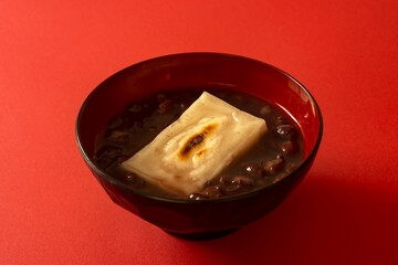 Zenzai (red bean soup) with square mochi. 角餅が入ったぜんざい